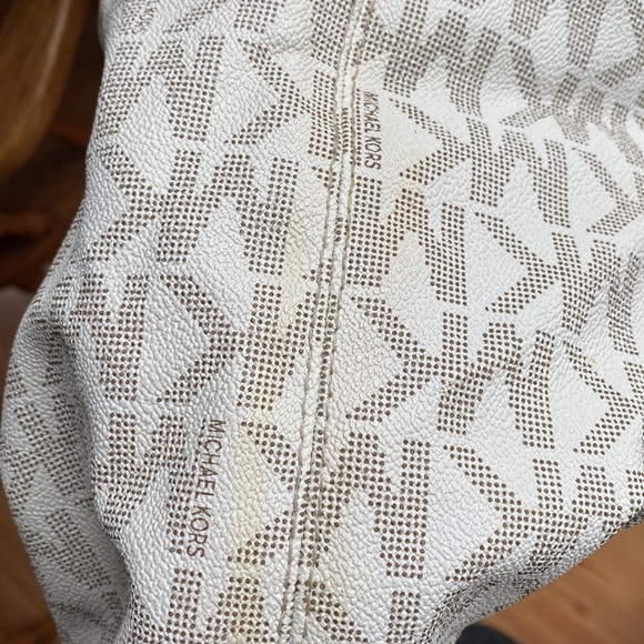 Authentic Michael Kors Purse - Picture 9 of 11